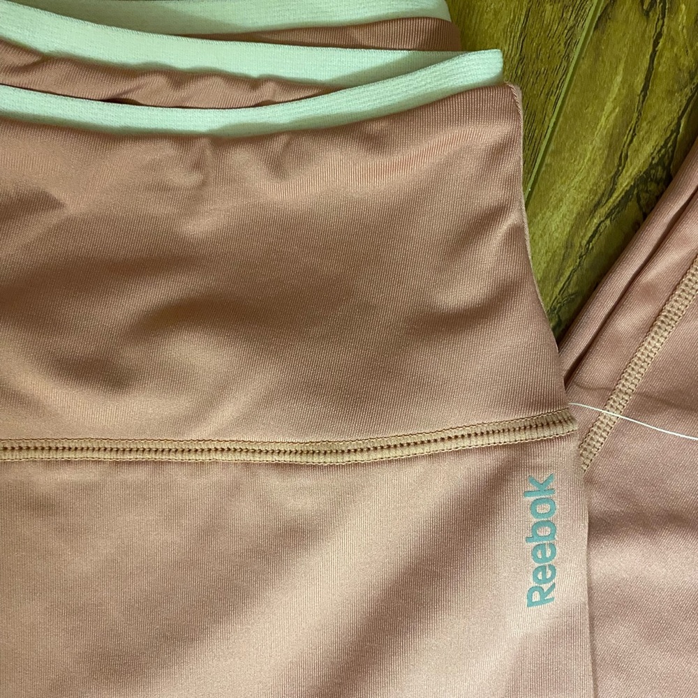 Ladies Reebok Spandex Capris - Picture 2 of 6